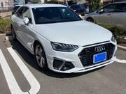 2022 AUDI A4