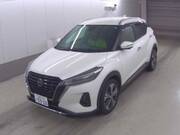 2022 NISSAN KICKS