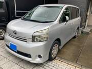 2009 TOYOTA VOXY