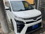 2019 TOYOTA VOXY