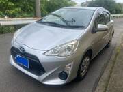 2015 TOYOTA AQUA