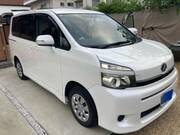 2011 TOYOTA VOXY