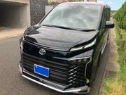 2022 TOYOTA VOXY
