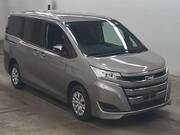 2018 TOYOTA NOAH X