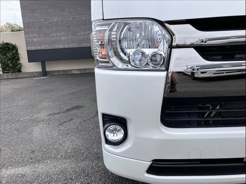2018 TOYOTA HIACE VAN for sale - photo 11