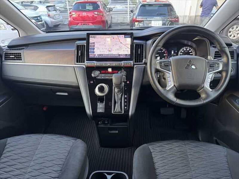 2023 MITSUBISHI DELICA D5 for sale - photo 4