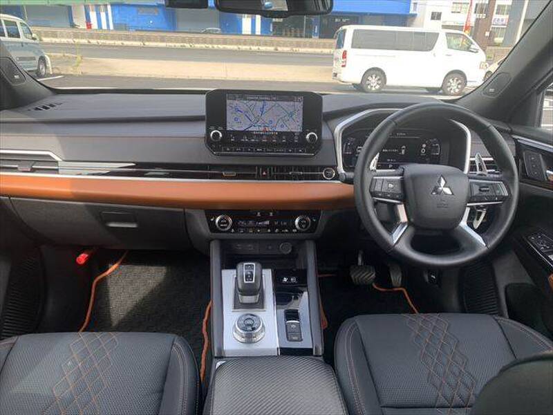 2022 MITSUBISHI OUTLANDER PHV for sale - photo 4