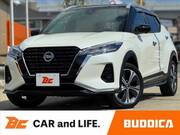 2020 NISSAN KICKS