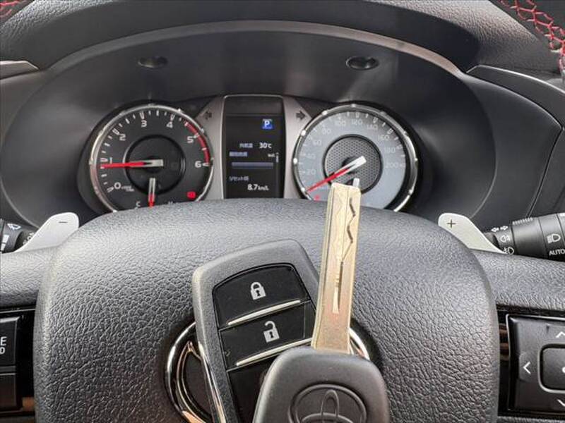 2023 TOYOTA HILUX for sale - photo 7