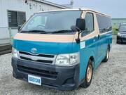 2011 TOYOTA HIACE VAN