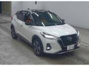 2021 NISSAN KICKS