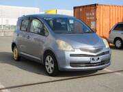 2010 TOYOTA RACTIS