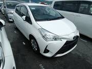 2017 TOYOTA VITZ F