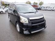 2010 TOYOTA NOAH SI