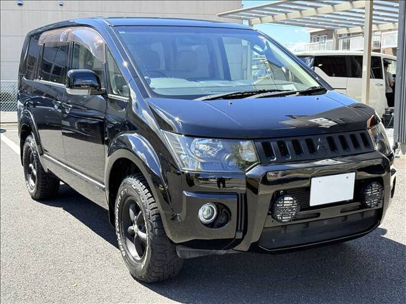 2017 MITSUBISHI DELICA D5 for sale - photo 6