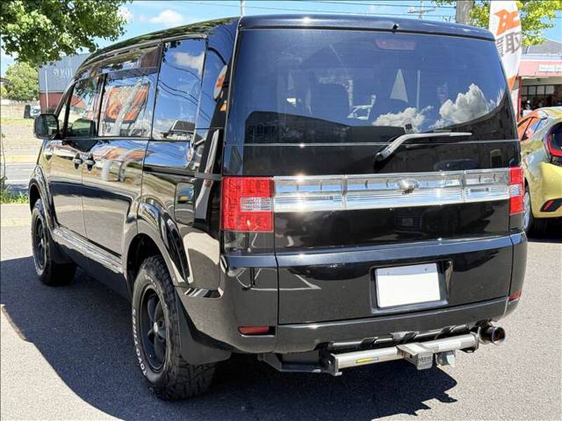 2017 MITSUBISHI DELICA D5 for sale - photo 9