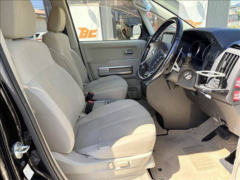 2017 MITSUBISHI DELICA D5 for sale - photo 10