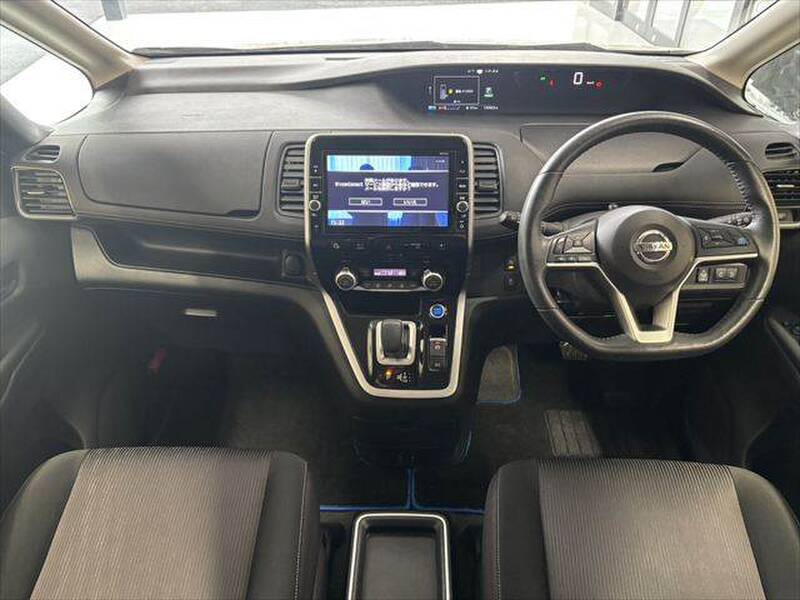 2018 NISSAN SERENA for sale - photo 4
