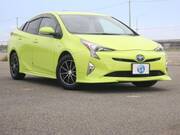 2016 TOYOTA PRIUS