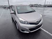 2011 TOYOTA VITZ F