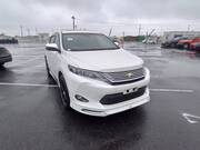 2016 TOYOTA HARRIER PREMIUM