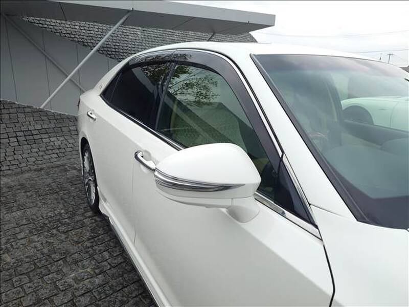 2014 TOYOTA CROWN MAJESTA for sale - more photos