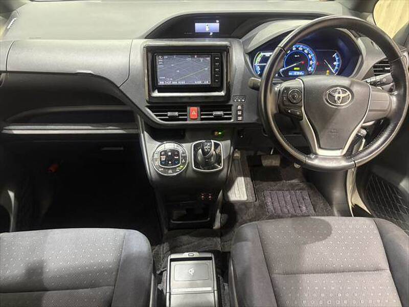 2015 TOYOTA VOXY for sale - photo 4