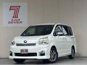 2012 TOYOTA VOXY