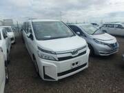 2019 TOYOTA VOXY X
