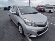 2011 TOYOTA VITZ F