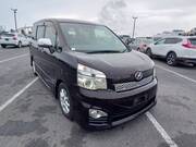 2013 TOYOTA VOXY