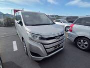 2019 TOYOTA NOAH X