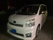 2012 TOYOTA VOXY