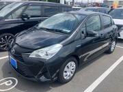 2017 TOYOTA VITZ HYBRID　F