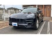 2016 PORSCHE MACAN