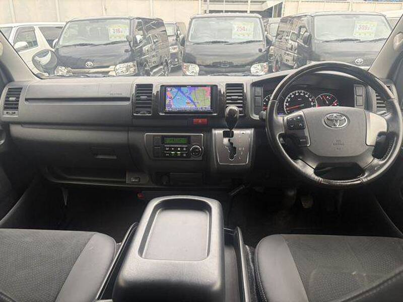 2017 TOYOTA HIACE VAN for sale - photo 4