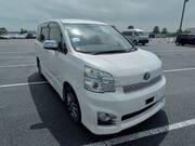 2013 TOYOTA VOXY
