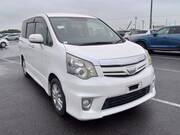 2011 TOYOTA NOAH SI RAYISH
