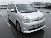 2010 TOYOTA VOXY ZS KIRAMEKI II