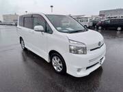 2010 TOYOTA VOXY Z