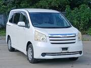 2010 TOYOTA NOAH X