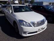2011 TOYOTA CROWN