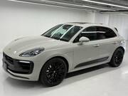 2022 PORSCHE MACAN