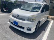 2012 TOYOTA VOXY