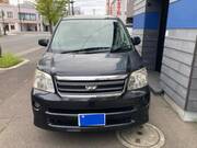 2005 TOYOTA NOAH X
