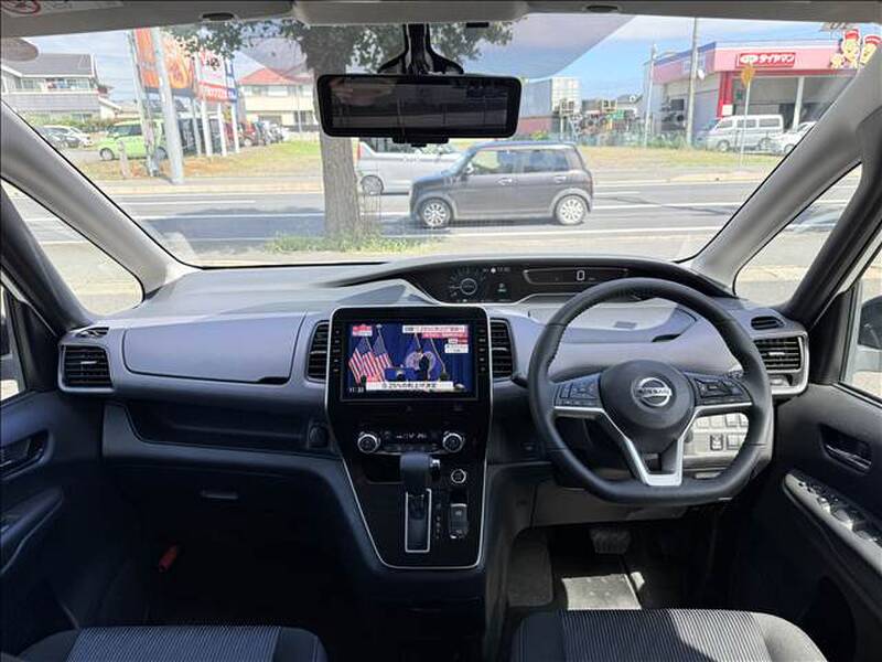 2021 NISSAN SERENA for sale - photo 3