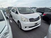 2011 TOYOTA NOAH X SMART EDITION