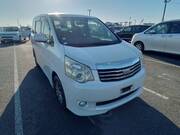 2011 TOYOTA NOAH X SMART EDITION
