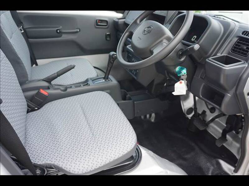 2026 NISSAN CLIPPER TRUCK for sale - photo 10