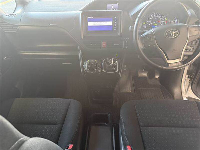 2018 TOYOTA VOXY V for sale - photo 4